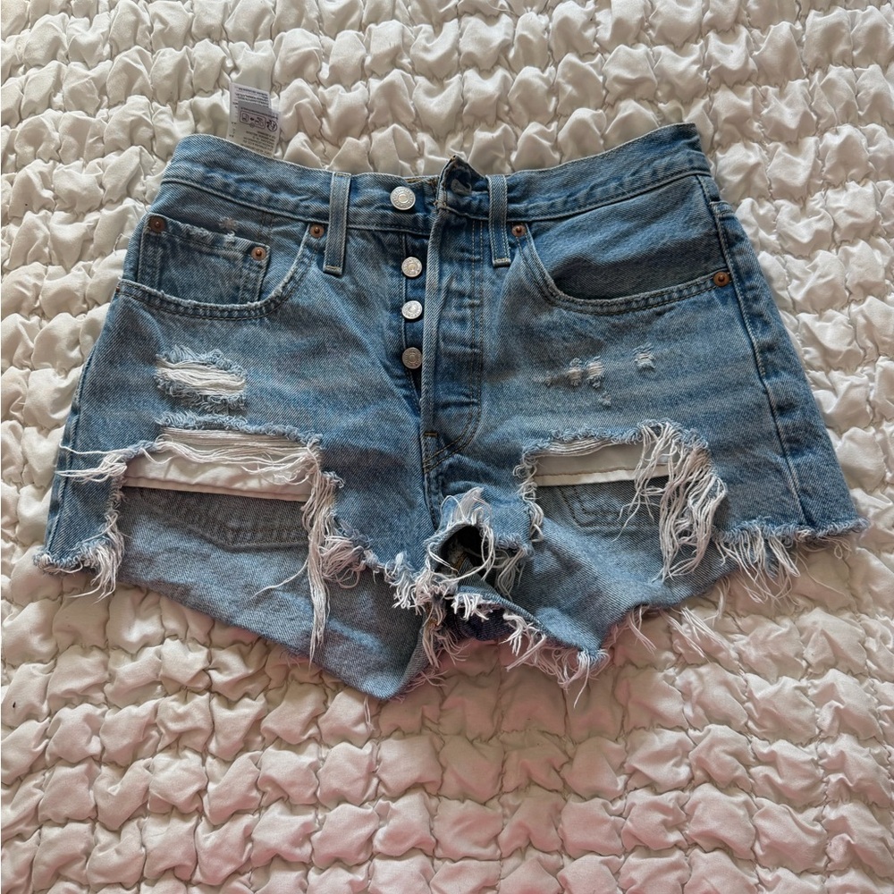 Levi’s 501 cut off shorts. Size 26!